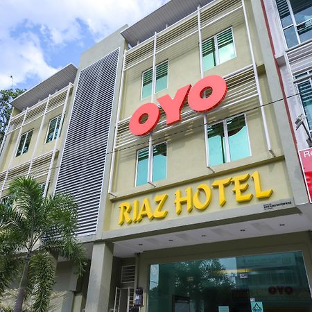 OYO 89839 Riaz Hotel Malacca Buitenkant foto