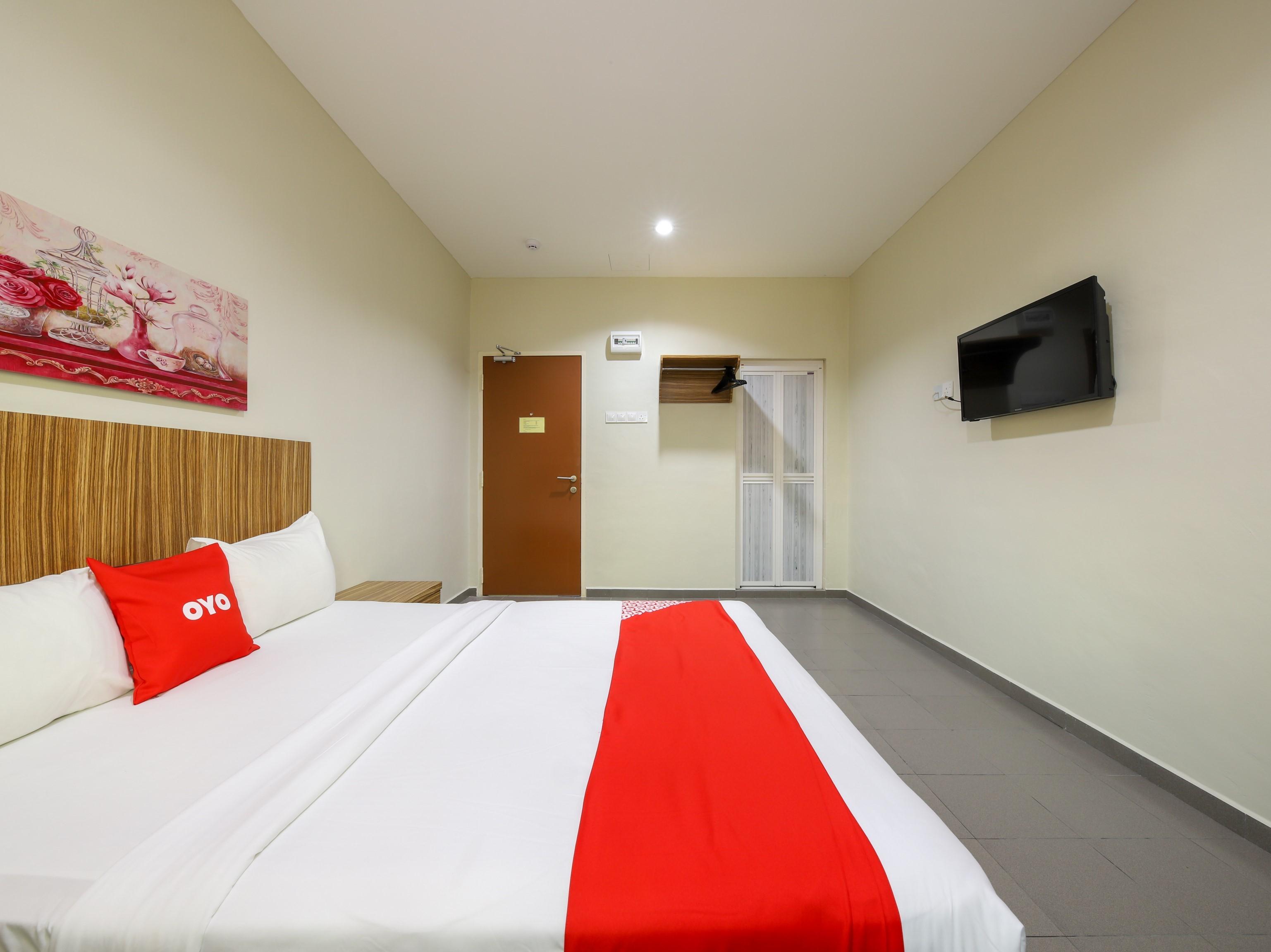 OYO 89839 Riaz Hotel Malacca Buitenkant foto