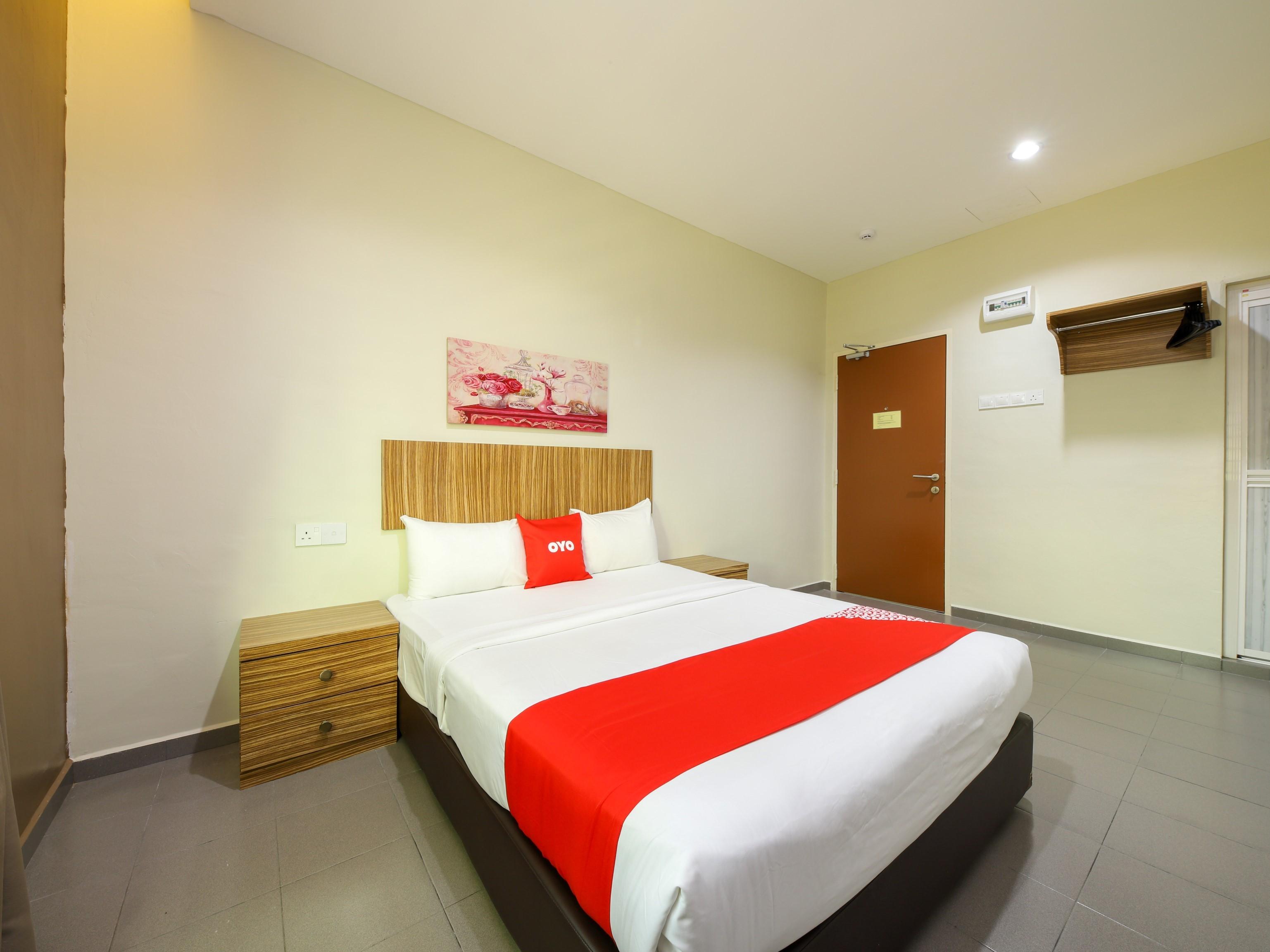 OYO 89839 Riaz Hotel Malacca Buitenkant foto