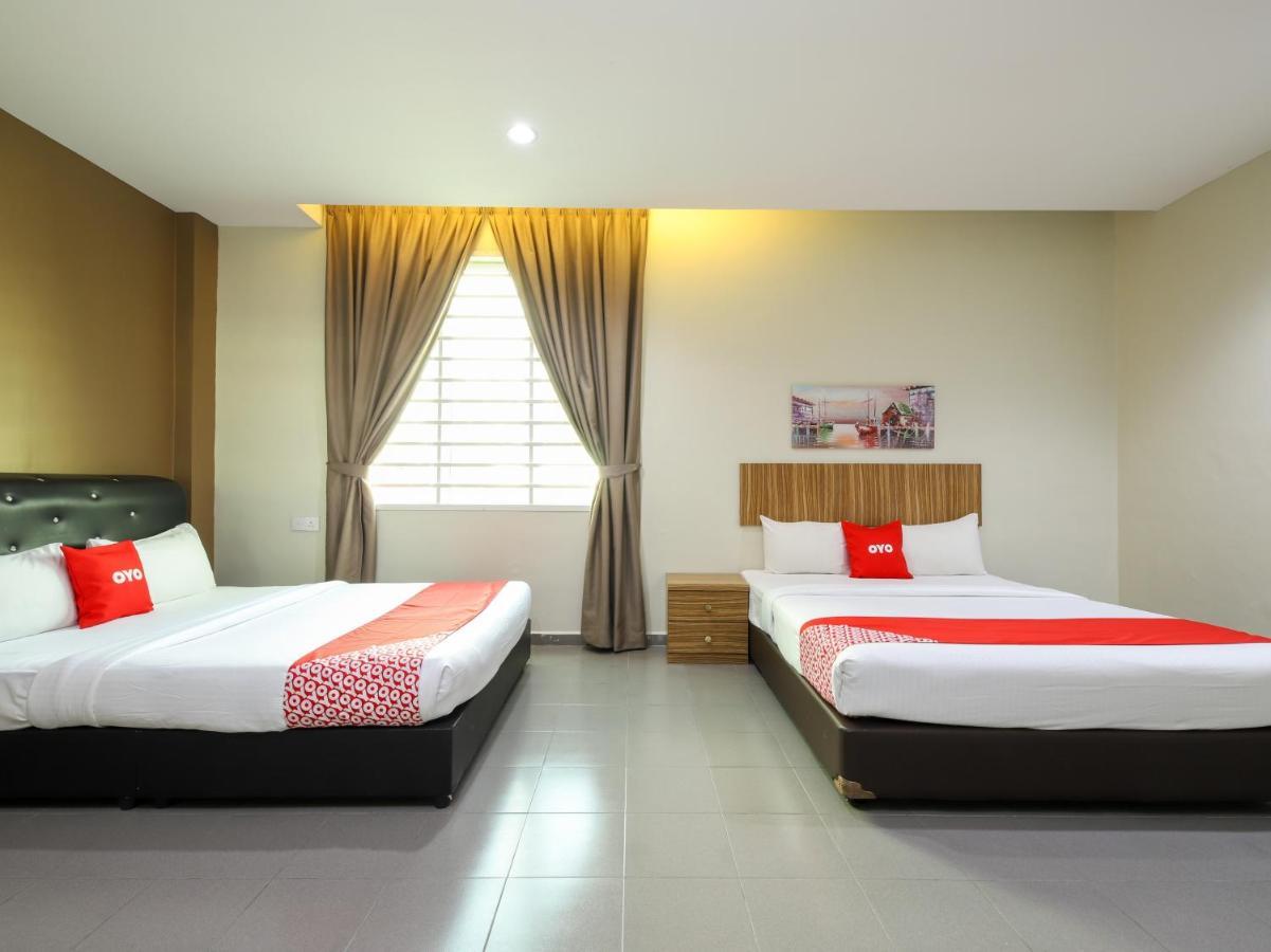 OYO 89839 Riaz Hotel Malacca Buitenkant foto